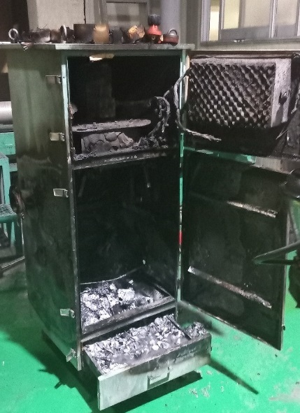 군위군 한 알루미늄 공장에서 화재가 발생해 집진기가 불에 탔다. (사진=경북소방본부 제공)&nbsp; *재판매 및 DB 금지