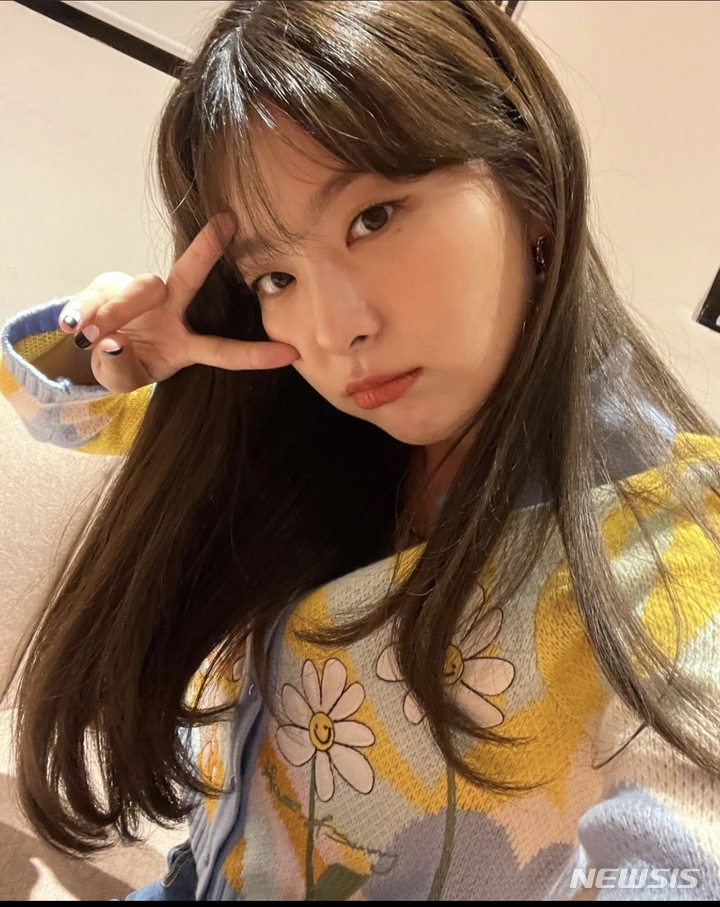 [서울=뉴시스]레드벨벳 슬기 2021.10.22(사진=슬기 인스타그램 캡처) photo@newsis.com*재판매 및 DB 금지