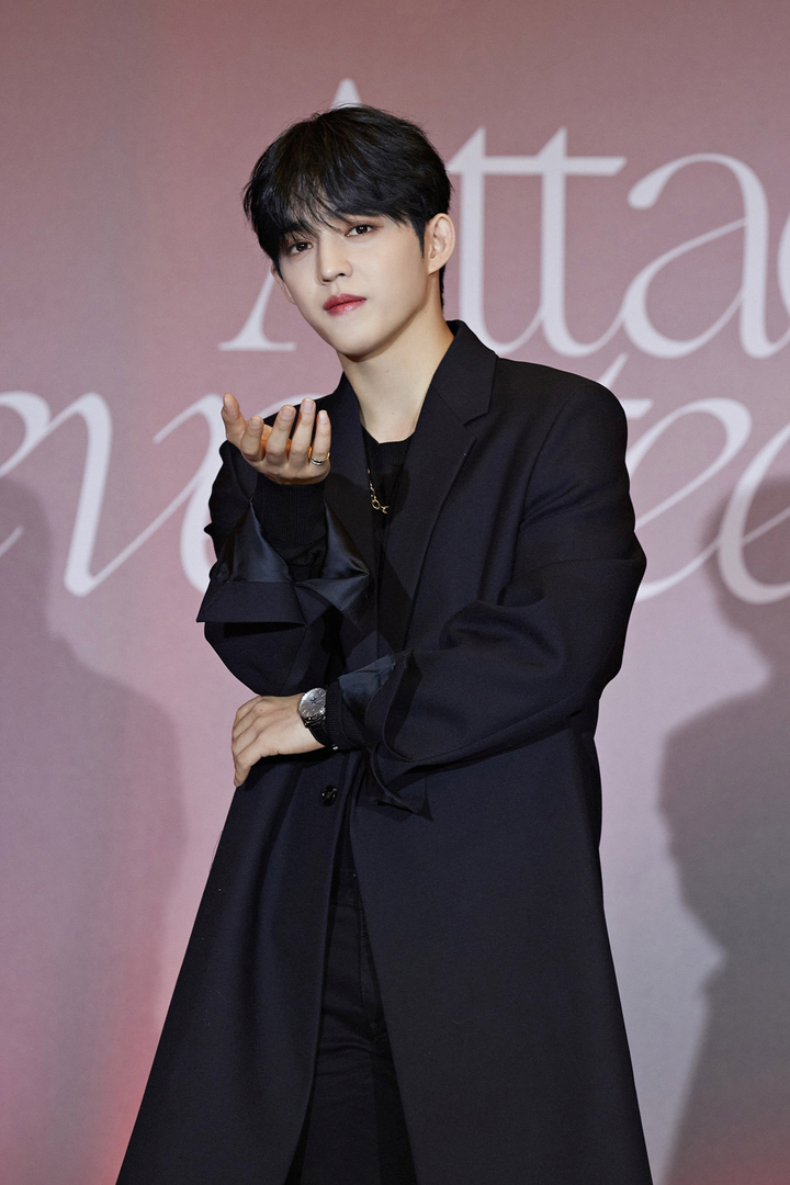 [서울=뉴시스] 박진희 기자 = 그룹 세븐틴(Seventeen)의 에스쿱스가 22일 서울 영등포구 콘래드호텔에서 열린 미니 9집 '아타카(Attacca)‘ 발매기념 온라인 글로벌 기자간담회에 참석해 포토타임을 갖고 있다. (사진=플레디스 엔터테인먼트 제공) 2021.10.22. photo@newsis.com *재판매 및 DB 금지