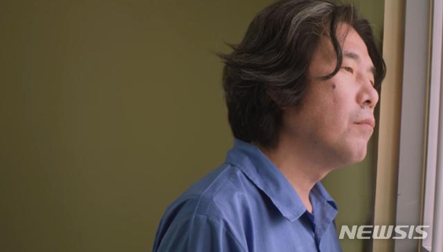 [서울=뉴시스] 영화 '요시찰' 오달수. (사진=씨엠닉스 제공) 2021.10.26 photo@newsis.com