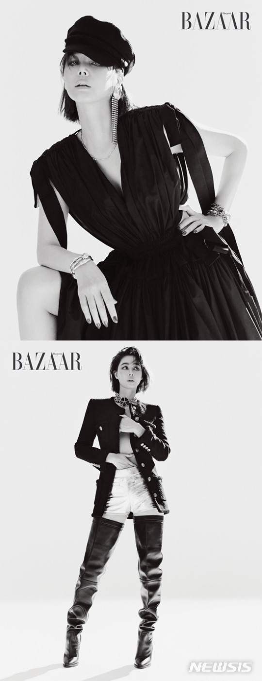[서울=뉴시스]'배우 김성령 화보'.2021.10.26.(사진=하퍼스바자 코리아 제공).photo@newsis.com