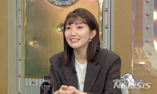 [서울=뉴시스]김윤주 2021.10.27(사진=MBC 라디오스타 제공) photo@newsis.com*재판매 및 DB 금지