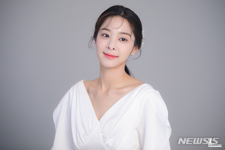 [서울=뉴시스] 설인아. 2021.10.27. (사진 = 위엔터테인먼트 제공) photo@newsis.com