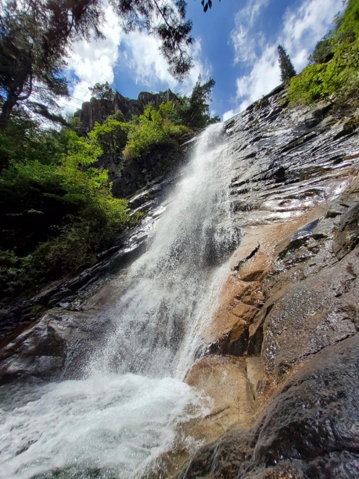 [거창=뉴시스] 거창 견암폭포. *재판매 및 DB 금지