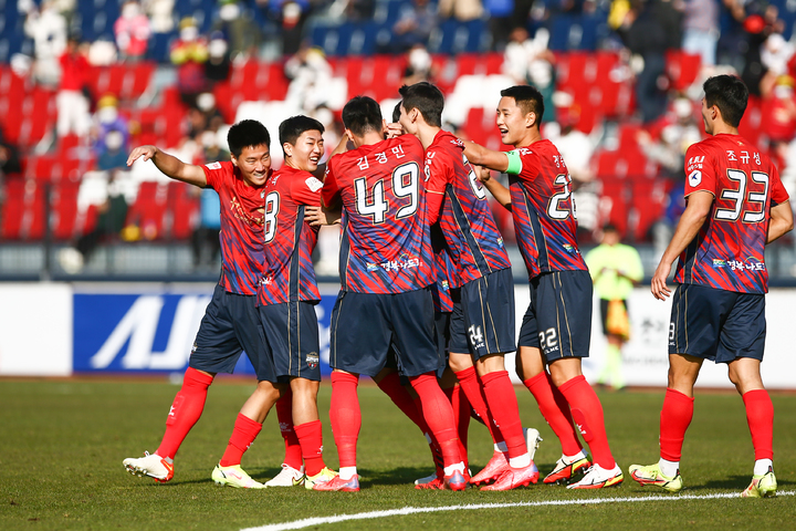  *재판매 및 DB 금지