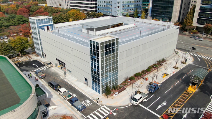 [성남=뉴시스]성남시 분당구청 주차빌딩