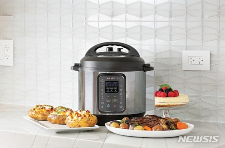 [서울=뉴시스] 코렐 '인스턴트팟 듀오 고메'. (사진=코렐 제공) 2021.11.02. photo@newsis.com