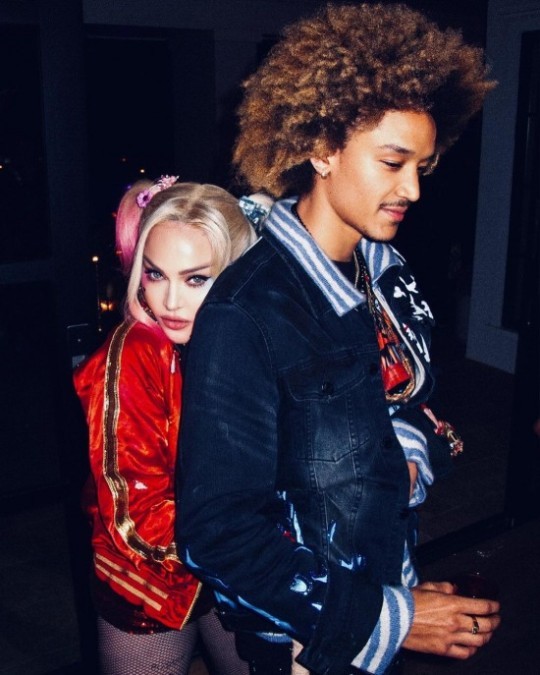 [서울=뉴시스] 마돈나 2021.11.02.(사진=마돈나 인스타그램) photo@newsis.com *재판매 및 DB 금지