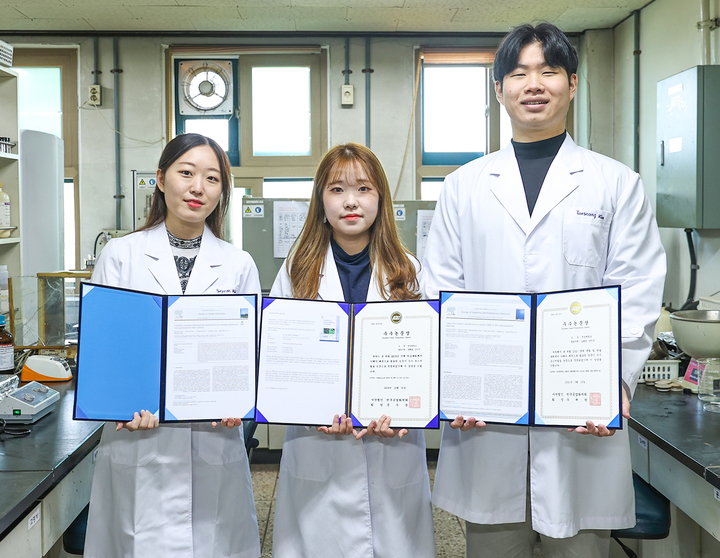 왼쪽부터 김세연, 박혜림, 김태성씨 *재판매 및 DB 금지