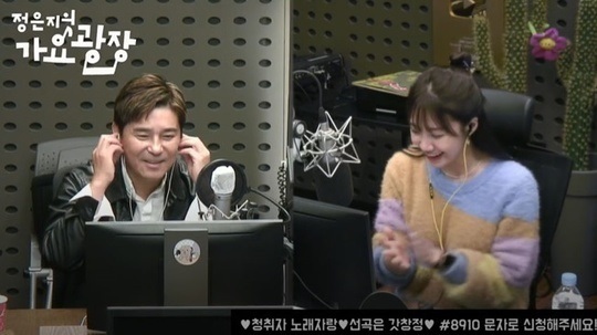 [서울=뉴시스] 임창정&nbsp; 2021.11.02.(사진=KBS 가요광장 방송 캡처) photo@newsis.com&nbsp; *재판매 및 DB 금지