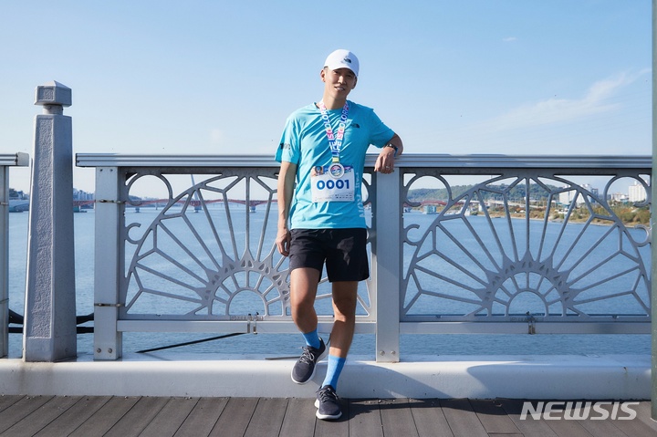 [서울=뉴시스]가수 션 2021.11.03(사진=YG 엔터테인먼트 제공) photo@newsis.com*재판매 및 DB 금지