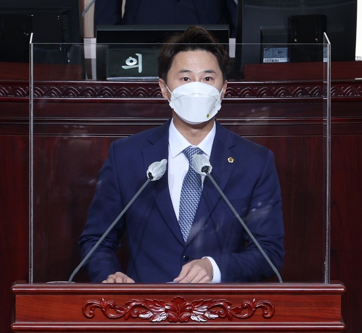 황대호 의원이 도의회 본회의에서 5분자유발언을 하고 있다. *재판매 및 DB 금지