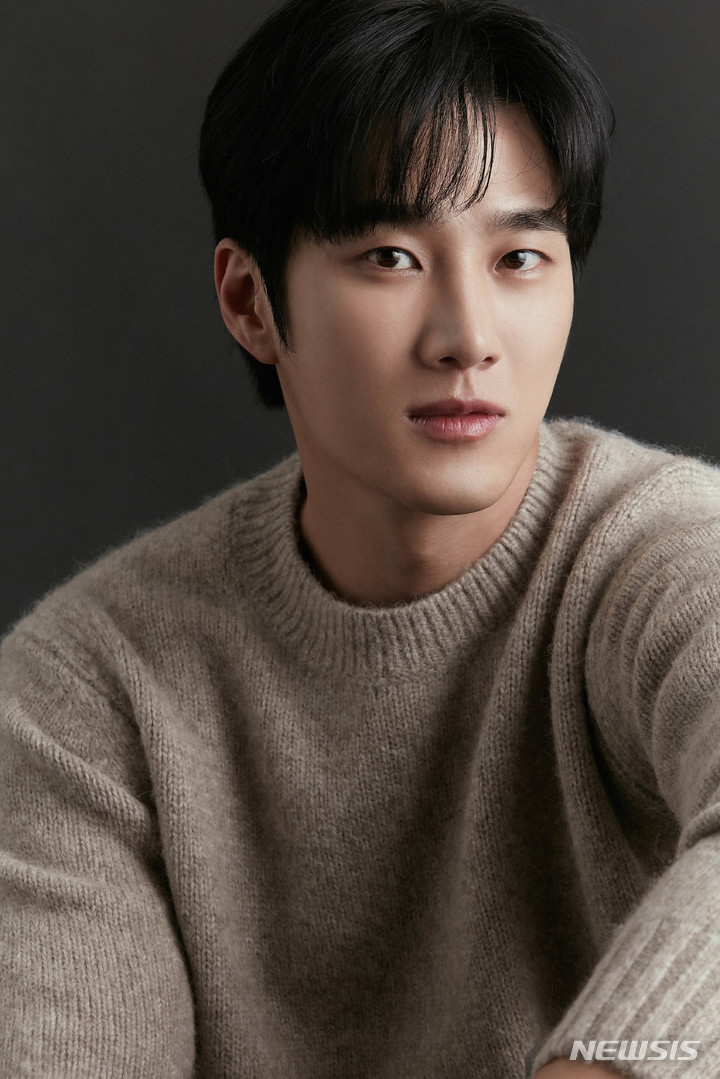 [서울=뉴시스]배우 안보현. (사진=FN엔터테인먼트 제공) 2021.11.04. photo@newsis.com