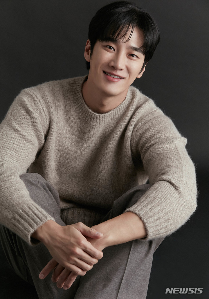 [서울=뉴시스]배우 안보현. (사진=FN엔터테인먼트 제공) 2021.11.04. photo@newsis.com