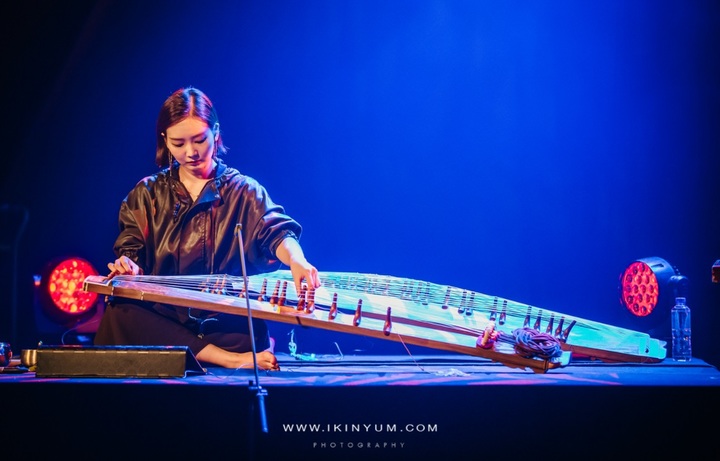 [런던=뉴시스]국악듀오 달음의 런던 공연 모습. (사진: 주영한국문화원) 2021.11.8. *재판매 및 DB 금지