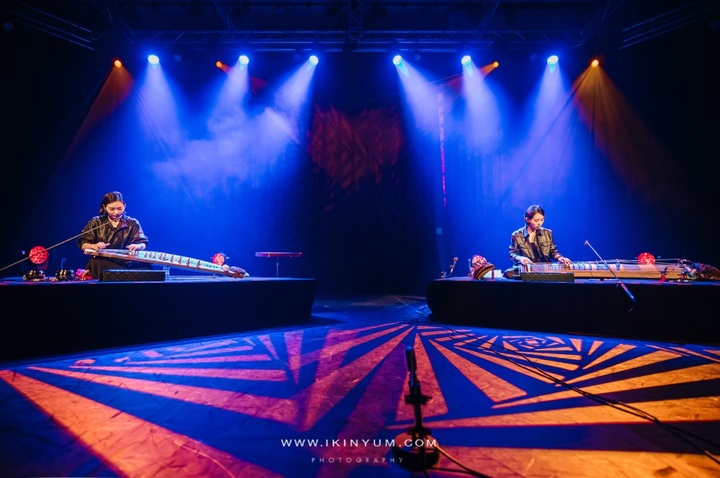 [런던=뉴시스]국악듀오 달음의 런던 공연 모습. (사진: 주영한국문화원) 2021.11.8. *재판매 및 DB 금지