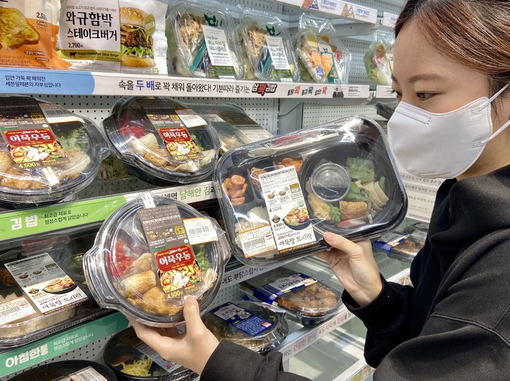 쌀쌀해지자 즉석어묵 36%↑…편의점, 어묵 상품 확대