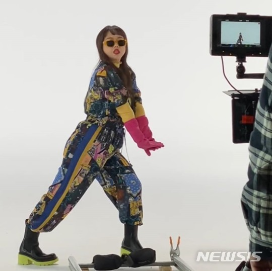 [서울=뉴시스]홍현희 2021.11.10(사진=홍현희 공식 인스타그램 캡처) photo@newsis.com*재판매 및 DB 금지