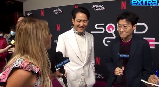 이정재(왼쪽), 황동혁 감독