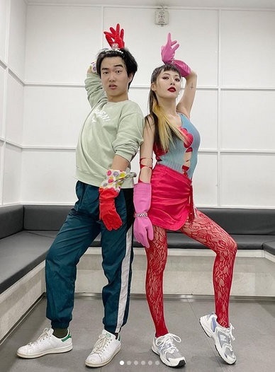 [서울=뉴시스] 현아·땡깡. (사진=땡깡 인스타그램 제공).2021.11.12.photo@newsis.com