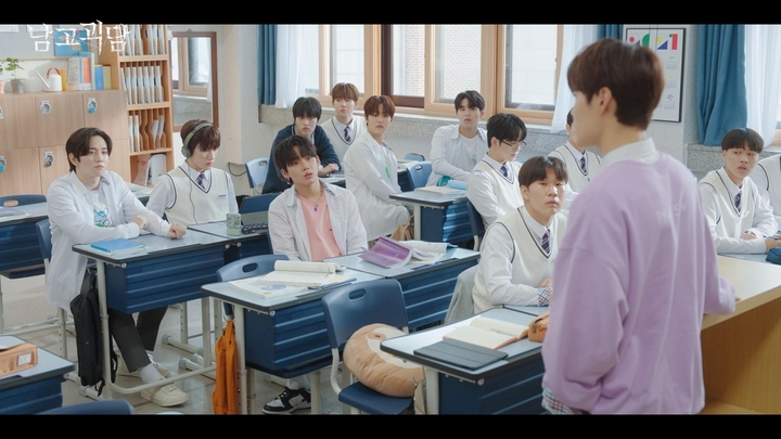 [서울=뉴시스] 트레저 '남고괴담'. 2021.11.13. (사진 = YG엔터테인먼트 제공) photo@newsis.com