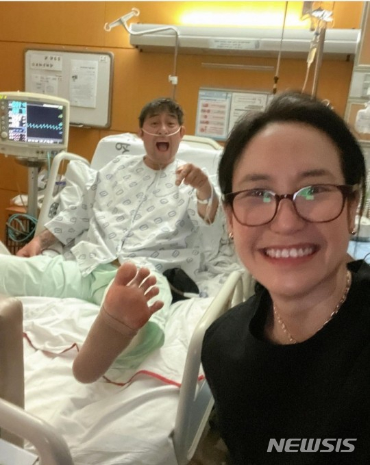 [서울=뉴시스] 최민수 강주은 부부 (사진=강주은 SNS 캡처 ) 2021.11.15. photo@newsis.com