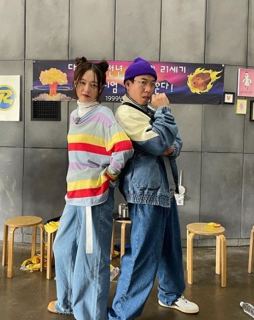 [서울=뉴시스] 전소민·양세찬. (사진=전소민 인스타그램 제공).2021.11.15.photo@newsis.com