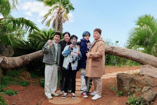 [서울=뉴시스] KBS 2TV '1박 2일 시즌4' 단체 사진. (사진=KBS 제공).2021.11.15.photo@newsis.com