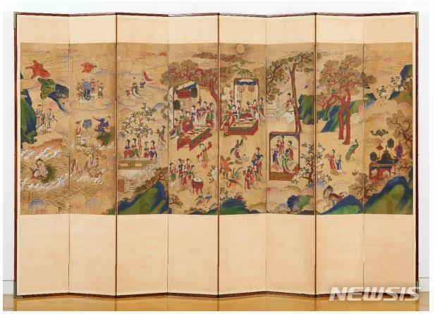 [서울=뉴시스]요지연도 8폭병풍, 비단에 수묵채색, 103×247.5㎝, 추정가 2억5000만~5억원.