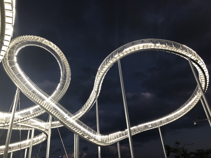 포스코, 국내 최대 체험형 조형물 '스페이스워크' 완공