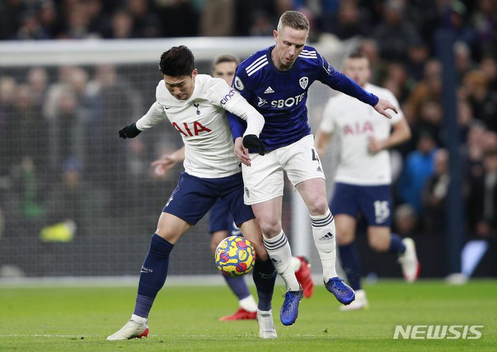 [런던=AP/뉴시스]손흥민이 풀타임 뛴 토트넘 홋스퍼가 리즈 유나이티드에 역전승을 거뒀다. 2021.11.21.