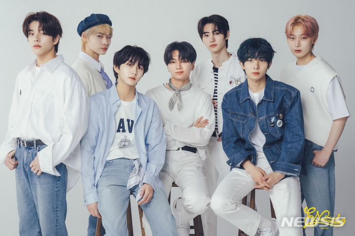 [서울=뉴시스] 엔하이픈, 오는 30일 데뷔 1주년 앞두고 '가족사진' 공개 2021.11.24(사진=빌리프랩 제공) photo@newsis.com*재판매 및 DB 금지