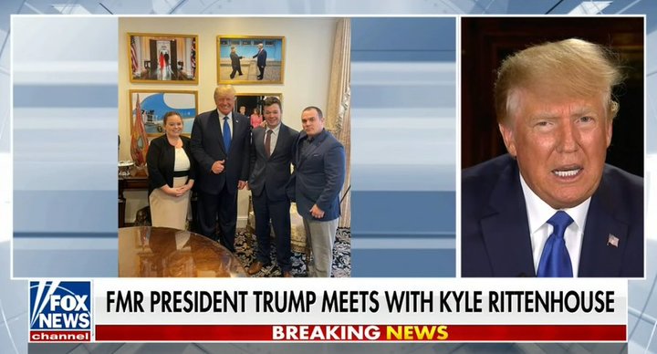 [서울=뉴시스] 도널드 트럼프 전 미국 대통령이 22일(현지시간) 플로리다 팜비치 마러라고 리조트에서 카일 리튼하우스(오른쪽에서 두번째)를 만나고 있다. (사진출처: 폭스뉴스) 2021.11.25. *재판매 및 DB 금지