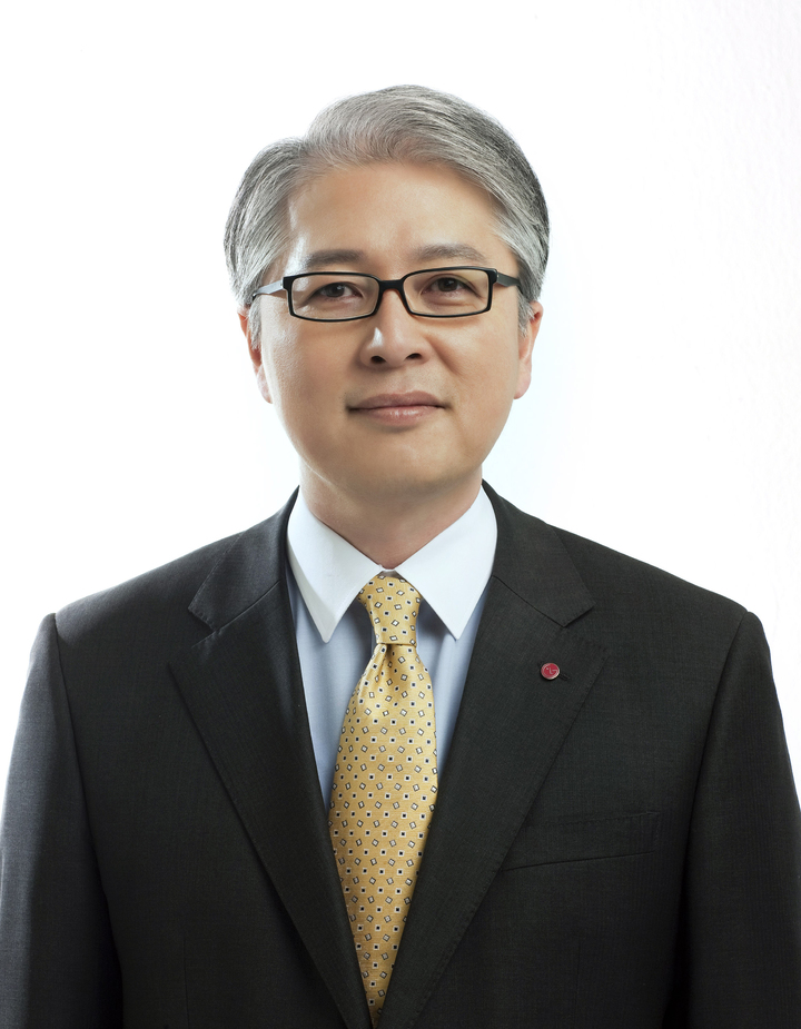 [서울=뉴시스] LG는 25일 2022년 임원인사를 실시하고 새 대표이사에 권봉석 LG전자 최고경영자(사장)가 선임했다. (사진=LG 제공) 2021.11.25. photo@newsis.com *재판매 및 DB 금지