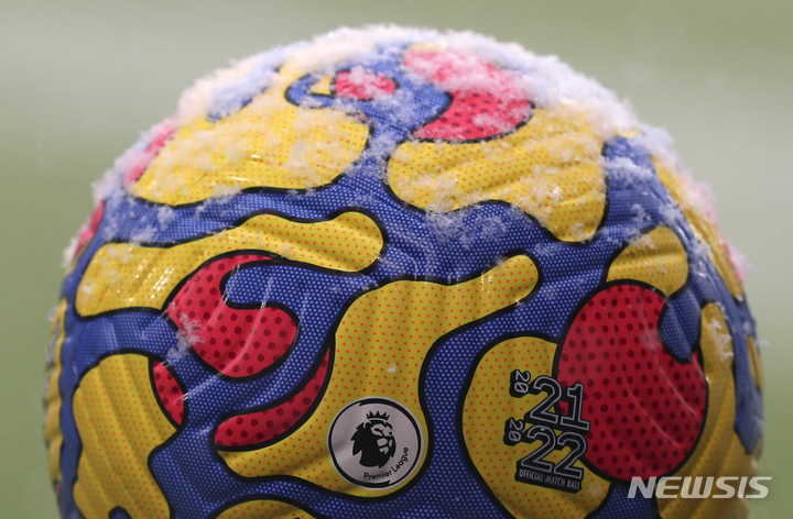 [맨체스터=AP/뉴시스]폭설로 연기된 프리미어리그. 2021.11.28.