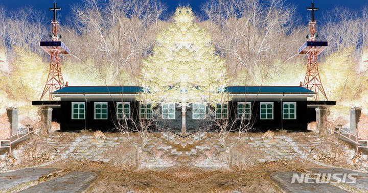 [서울=뉴시스]Uchronia 2111-2 Pigment print 2021 ⓒ조덕현 CHO Duck Hyun