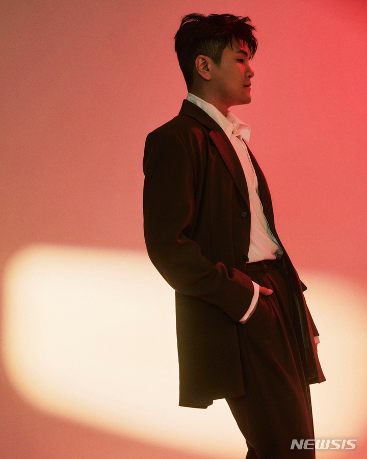 [서울=뉴시스] 신용재X벤, 'REVIBE' 프로젝트 여섯 번째 주자...'그 남자 그 여자' 재해석한다 2021.12.01(사진=메이저나인 제공) photo@newsis.com*재판매 및 DB 금지