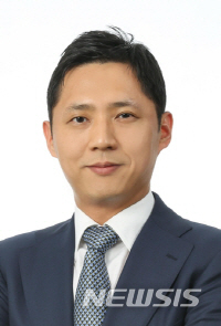 associate_pic