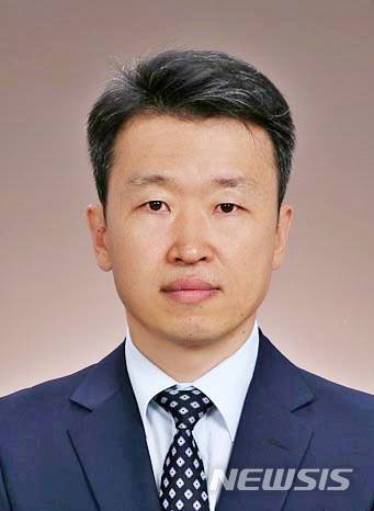 associate_pic