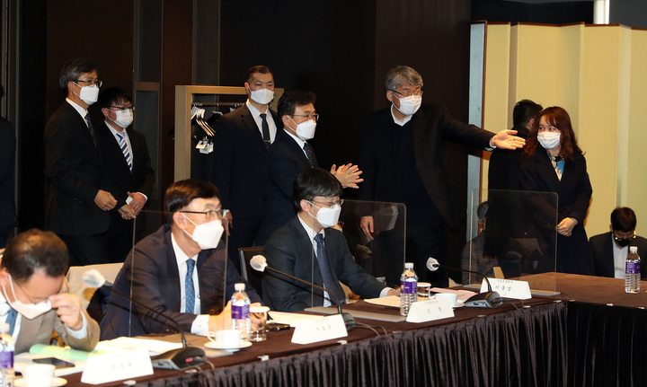 권덕철 보건복지부 장관이 3일 서울 중구 프라자호텔에서 열린 국민연금 기금운용위원회(기금위) 제9차 회의에 참석해 발언하고 있다. (사진=보건복지부 제공) 2021.12.03. photo@newsis.com *재판매 및 DB 금지