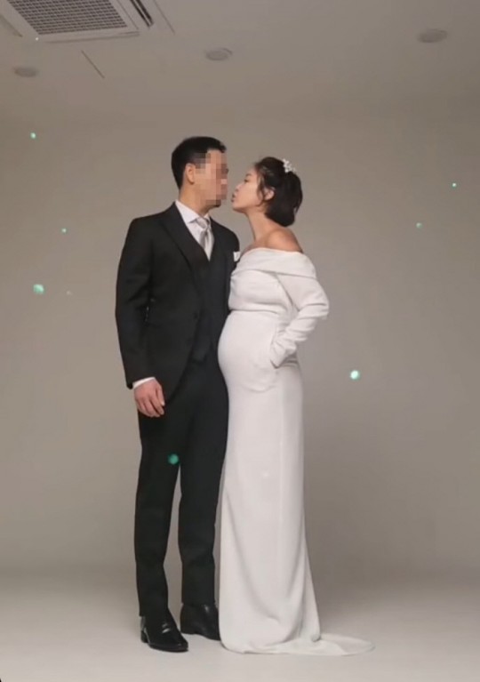 [서울=뉴시스] 황정음&nbsp; 2021.12.06.(사진=황정음 인스타그램) photo@newsis.com&nbsp; *재판매 및 DB 금지