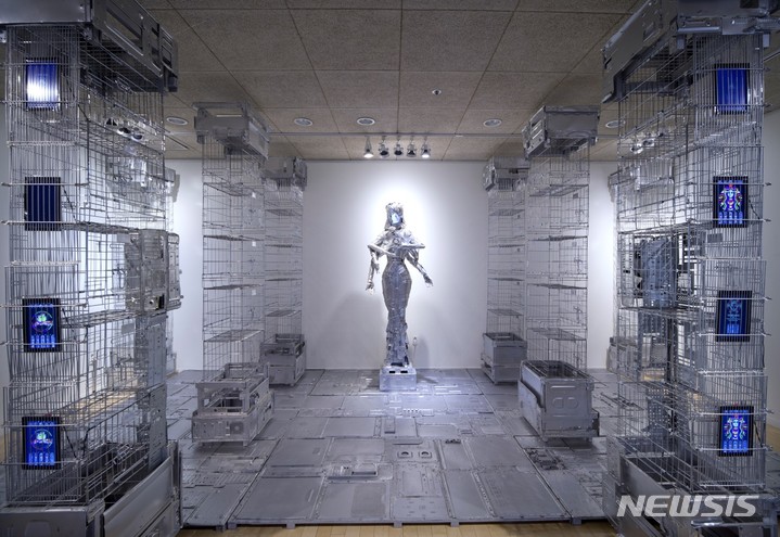 [대구=뉴시스] 리우. 라타바 템플 Ratava Temple P.C Parts+Monitors. 656x328x260㎝. 2020. (사진 = 수성아트피아 제공) 2021.12.08. photo@newsis.com