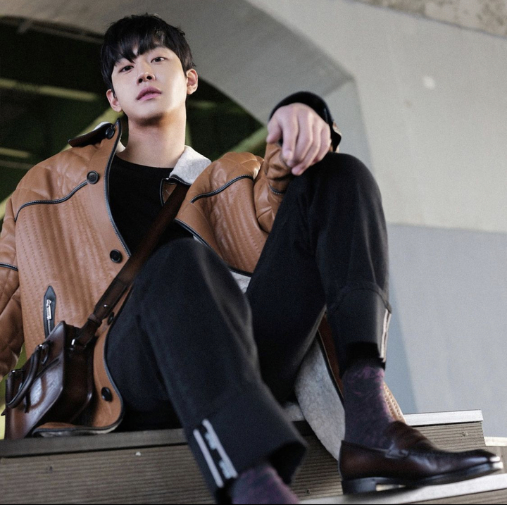 [서울=뉴시스]안효섭 2021.12.08(사진=안효섭 공식 인스타그램 캡처) photo@newsis.com*재판매 및 DB 금지