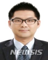 associate_pic