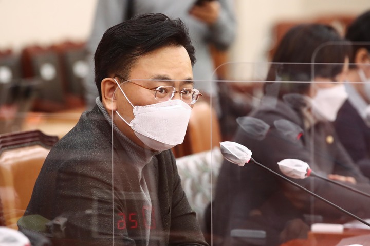 [서울=뉴시스] 김선웅 기자 = 유상범 국민의힘 의원. (공동취재사진) 2021.12.09. photo@newsis.com
