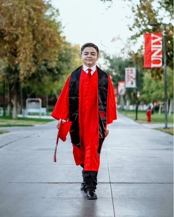 [서울=뉴시스] 미국 네바다 라스베이거스 대학에서 15살 소년 잭 리코가 최연소로 대학을 졸업할 예정이다. (출처 : 미국 네바다 라스베이거스 대학 갈무리) 2021.12.10. *재판매 및 DB 금지