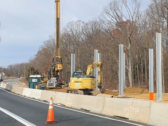 [워싱턴=뉴시스]김난영 특파원=9일(현지시간) 버지니아 페어팩스 인근 도로변에서 공사가 진행되는 모습. imzero@newsis.com 2021.12.10. *재판매 및 DB 금지