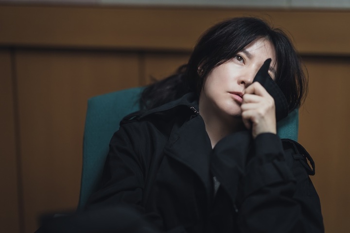 [서울=뉴시스] '구경이' 이영애. 2021.12.12. (사진 = JTBC 제공) photo@newsis.com