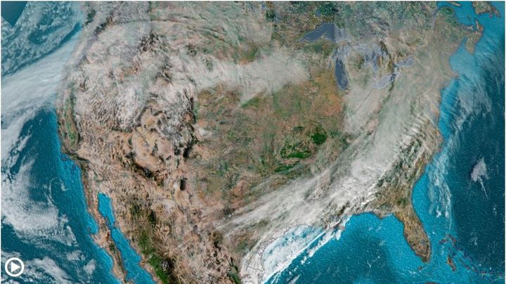 [서울=뉴시스] 10일(현지시간) 밤 미국 중서부 및 남동부 6개 주에서 30개의 토네이도가 현재까지 최소 79명이 숨졌으며 사망자는 더욱 늘어날 것으로 보인다. 사진은 위성 사진. (사진=CNN 웹사이트 캡처) *재배포 및 DB 금지. 2021.12.12.