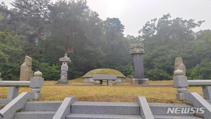 오산 차천로 묘소 전경.